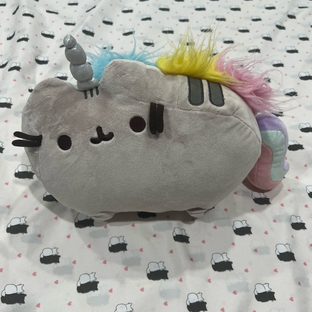 Rainbow Unicorn Pusheen Plushie - Picture 2 of 3